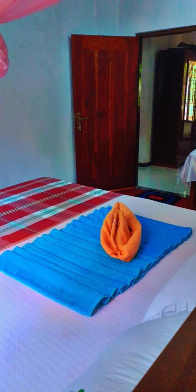 Mirissa Niraj Guest Hotel Bilik gambar